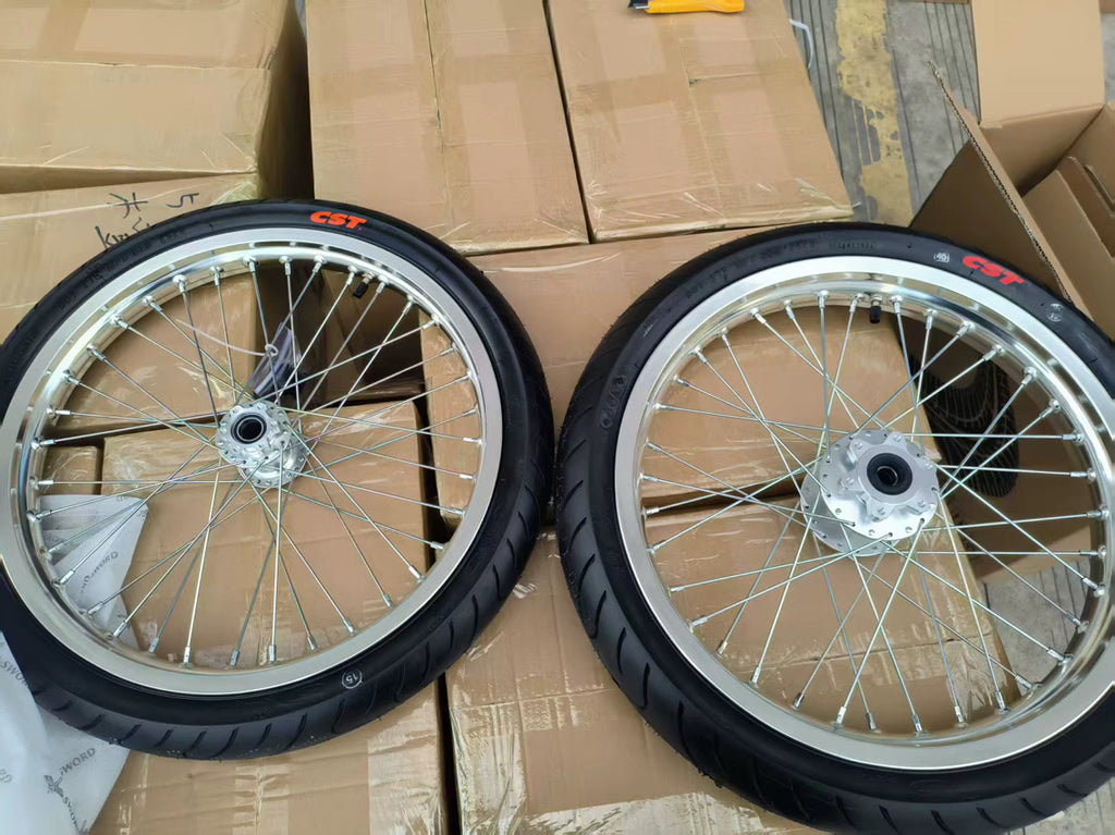 CST Sumos for surron LBX 17”